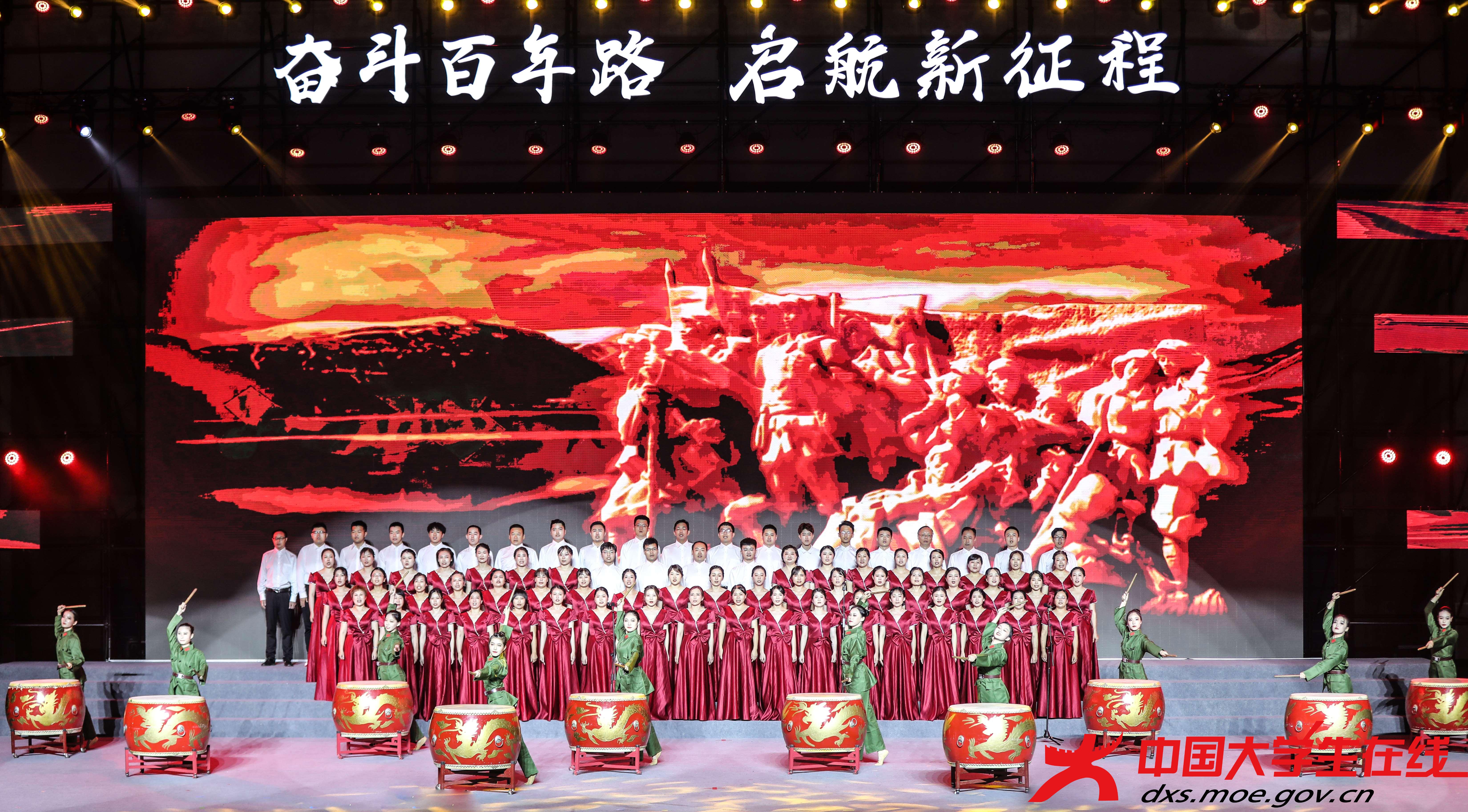序幕合唱《没有共产党就没有新中国》.jpg