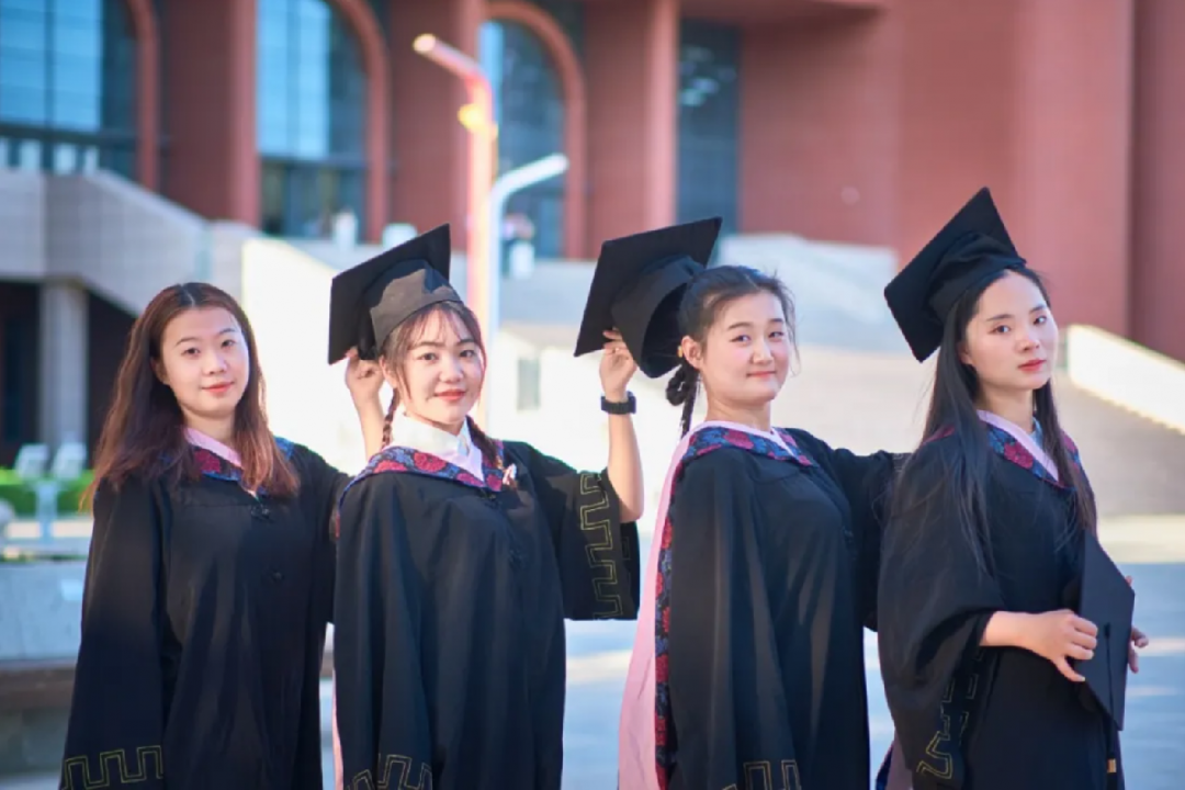 青春毕业季 | 六月的你们,最美! - 河北大学 - 中国大学生在线