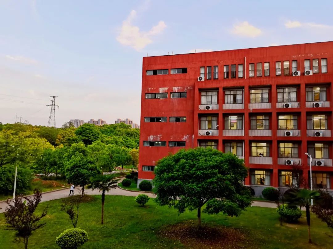 湖南工大夏日限定来场不心动挑战